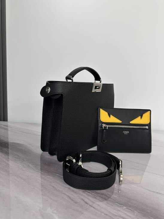 Picture of Fendi Handbags _SKUfw237493095fw